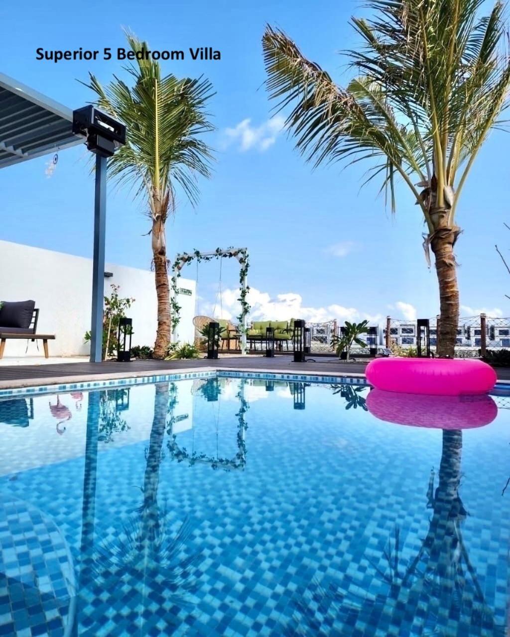 Al Dana Paradise Luxury Palm Sea View