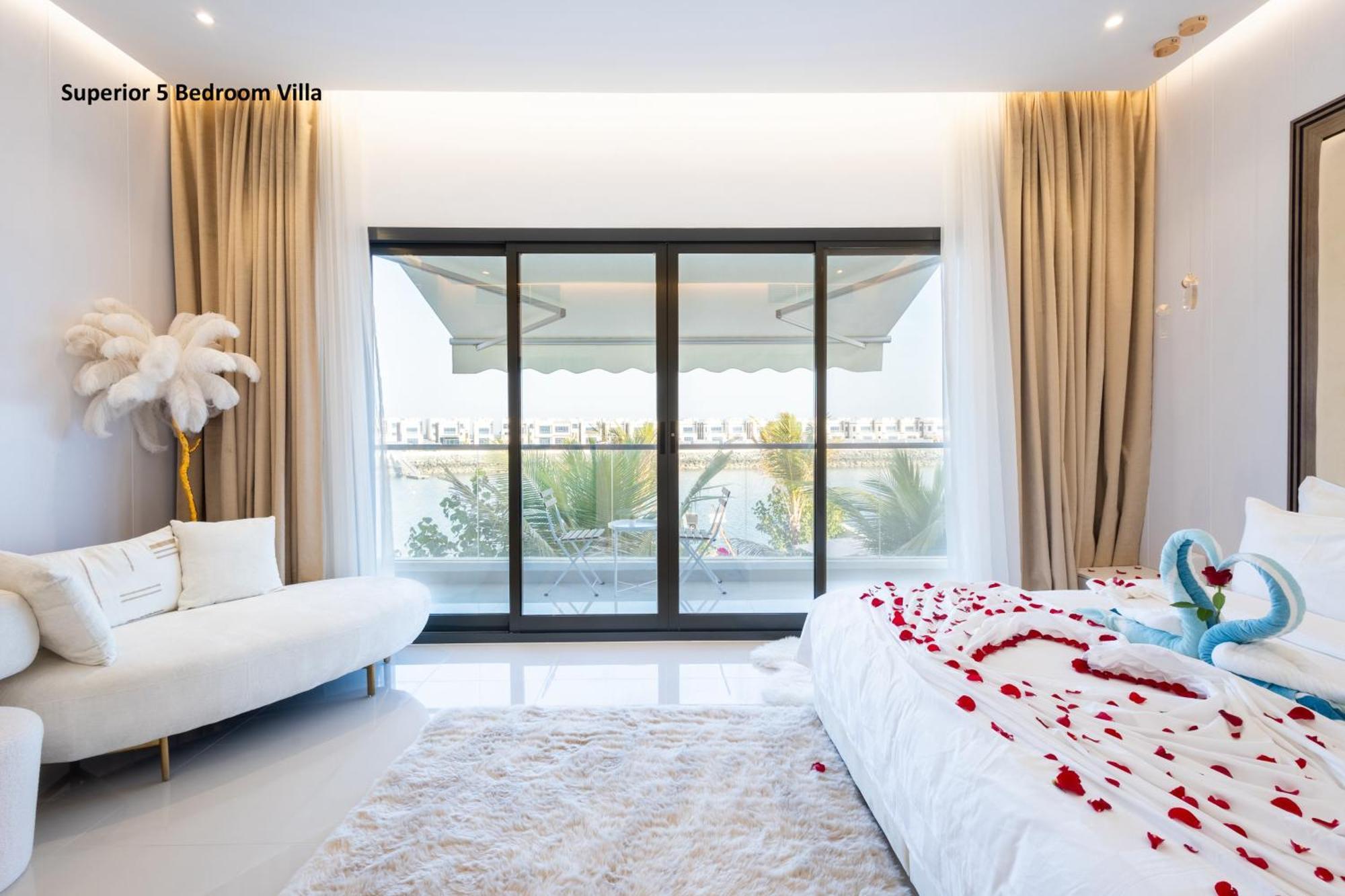 Al Dana Paradise Luxury Palm Sea View Fujairah