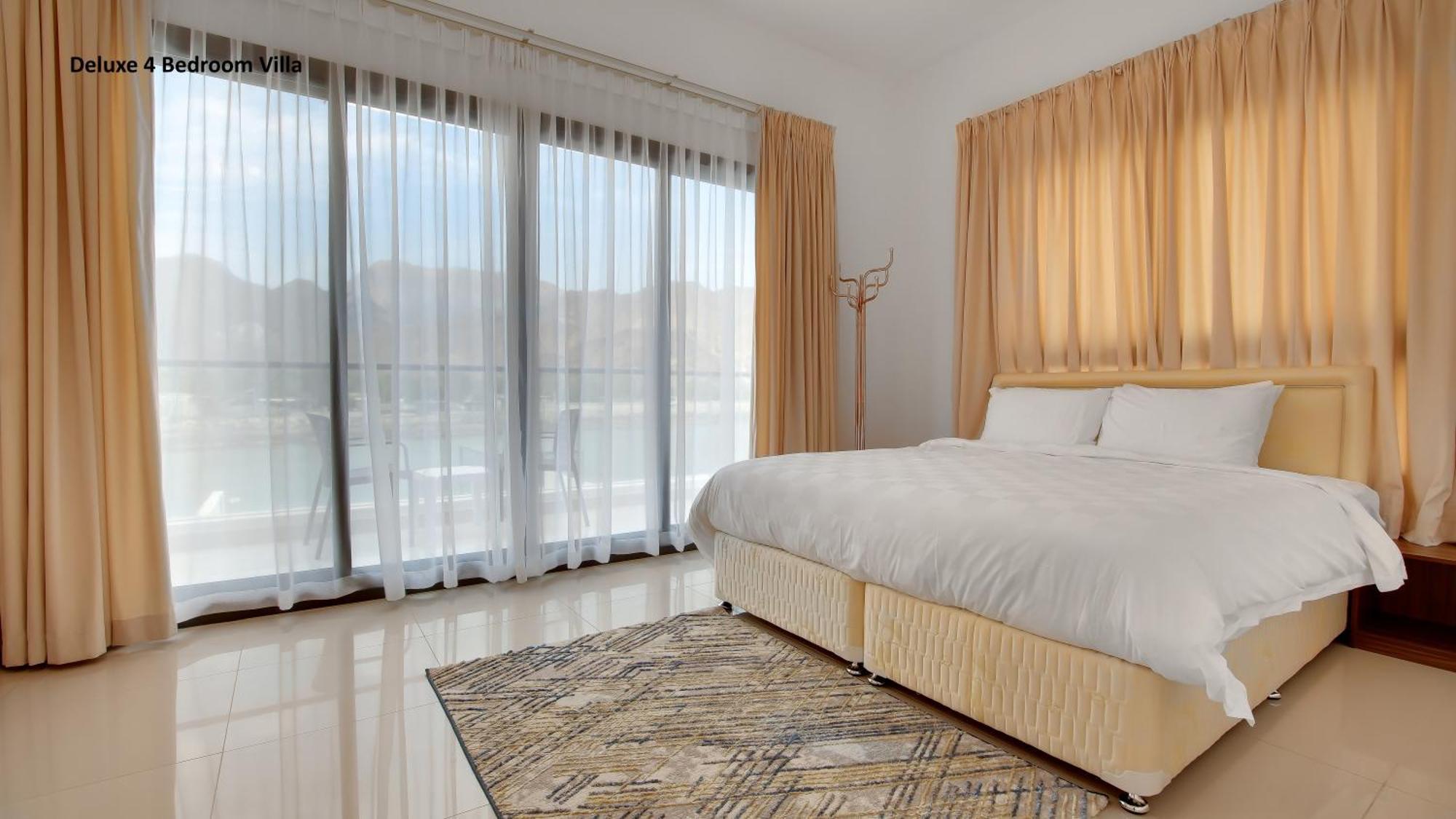 Al Dana Paradise Luxury Palm Sea View Fujairah