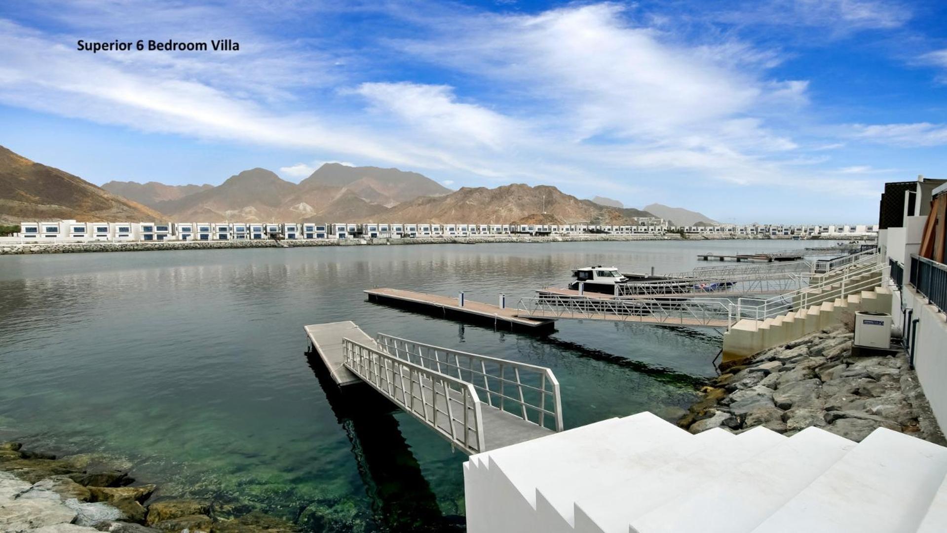 Al Dana Paradise Luxury Palm Sea View