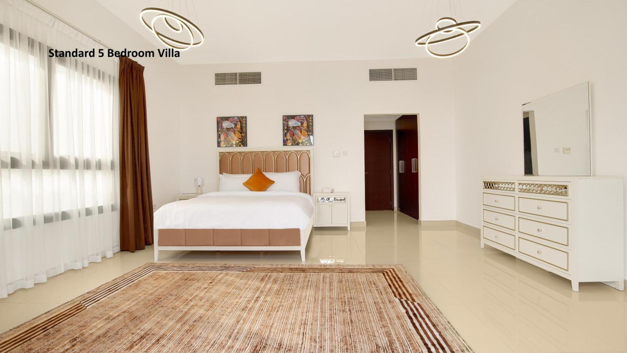 Al Dana Paradise Luxury Palm Sea View Villa *