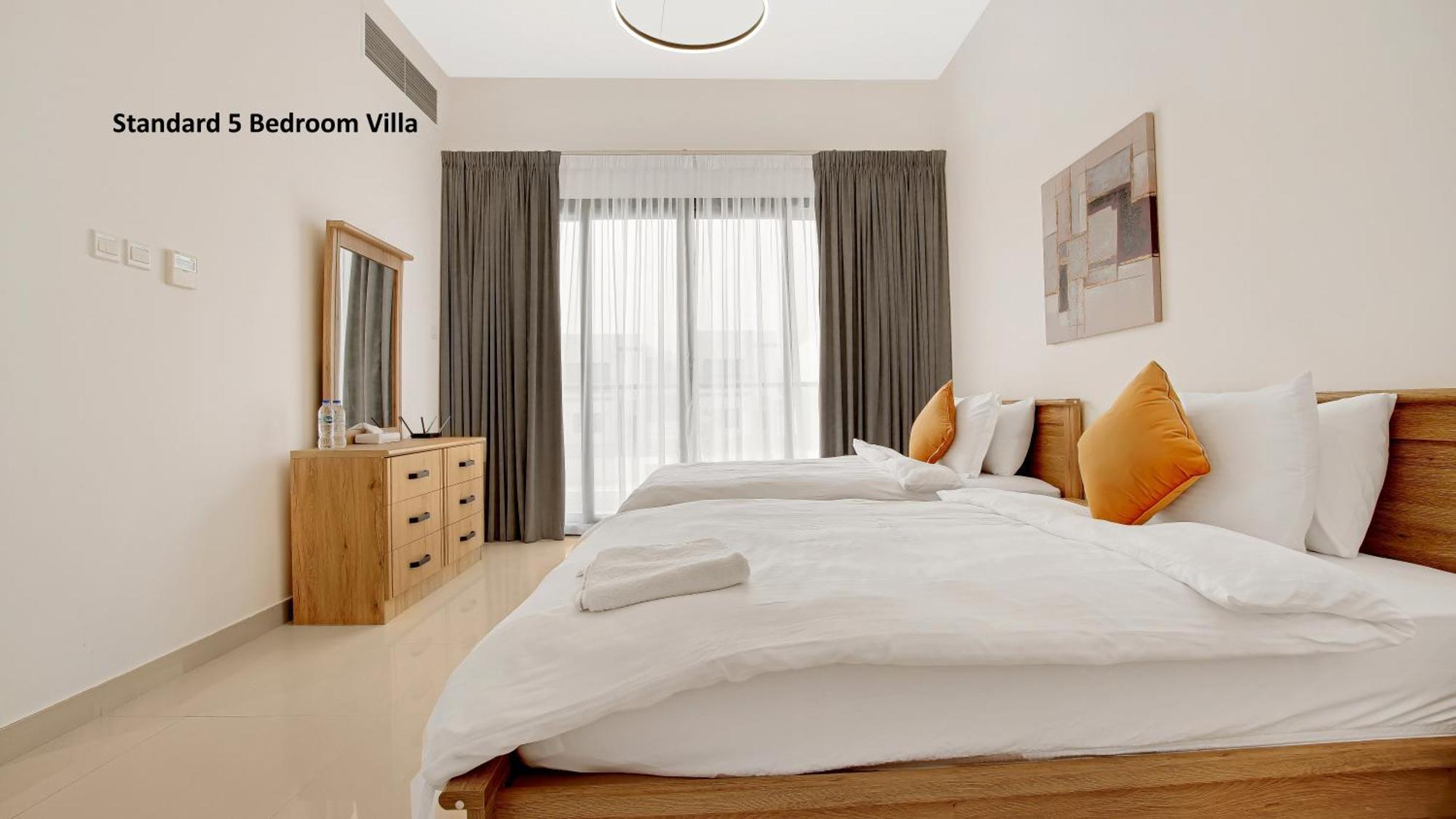 Al Dana Paradise Luxury Palm Sea View Villa *