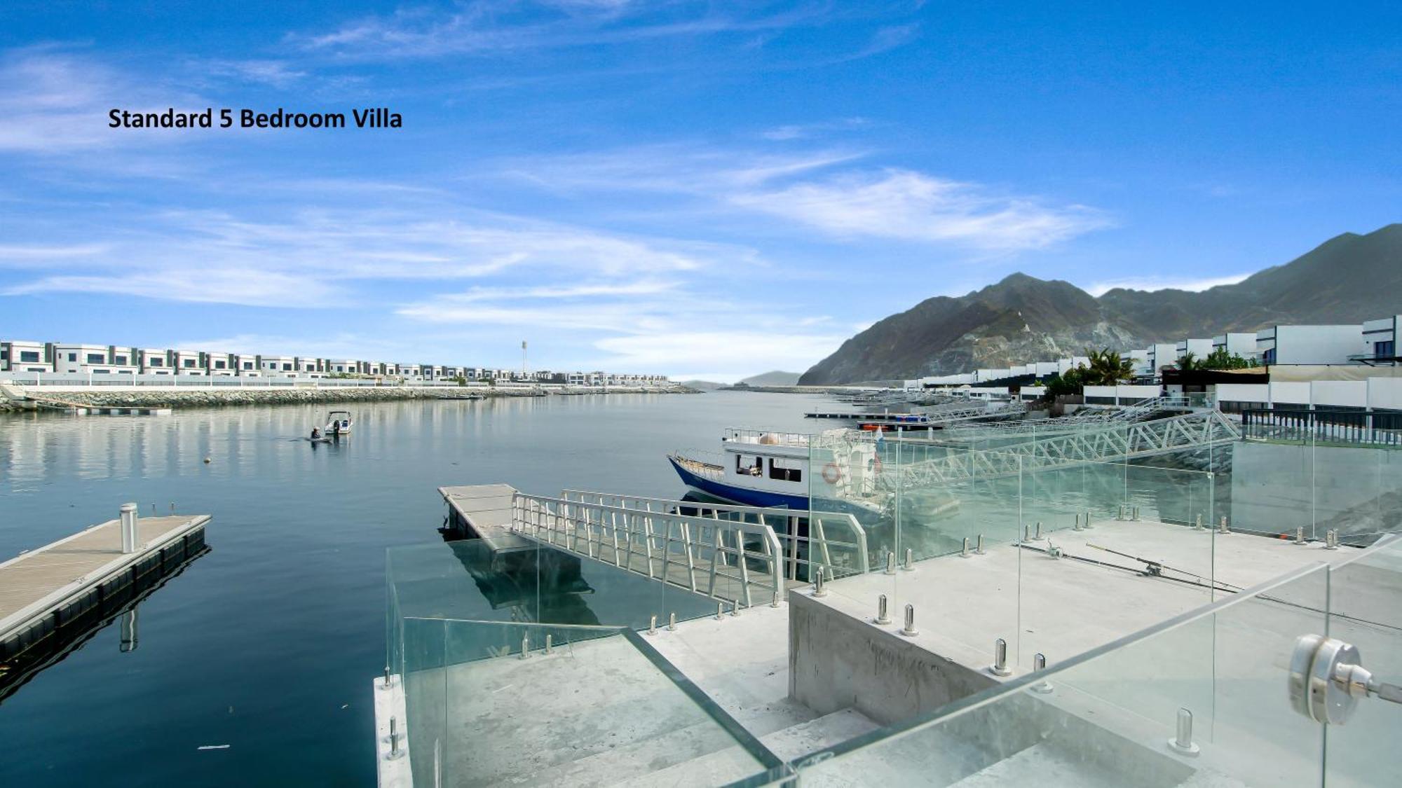 Al Dana Paradise Luxury Palm Sea View Fujairah